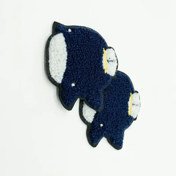 Chenille Custom Patches – Cartoon Whale Design in Blue and White – Bild 5