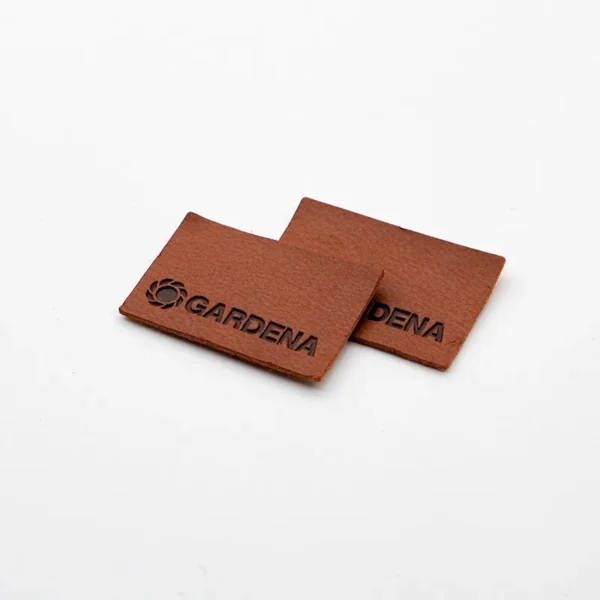 Deep Embossed Leather Patch for Backpacks – Thick Durable Design with Minimal Lettering – Bild 2