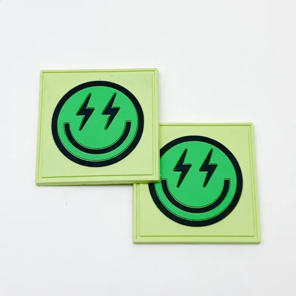 ⁦Green Funny PVC Patches with Lightning Smile Design⁩ - الصورة ⁦2⁩
