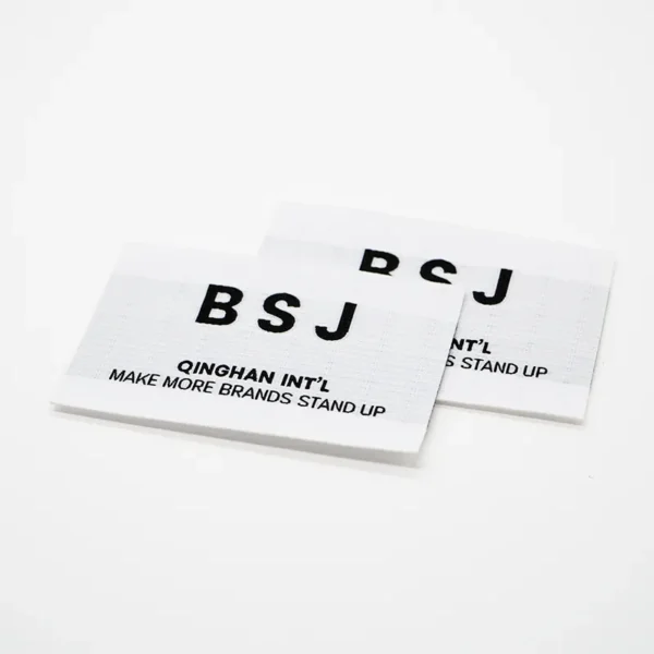 ⁦Iron On Woven Clothing Labels with Custom Black Logo⁩ - الصورة ⁦3⁩