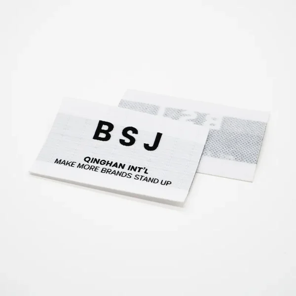 ⁦Iron On Woven Clothing Labels with Custom Black Logo⁩ - الصورة ⁦2⁩