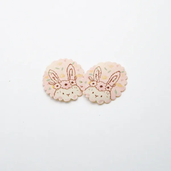 Patch Iron-On – Cute Pink Bunny with Floral Wreath - 画像 (3)