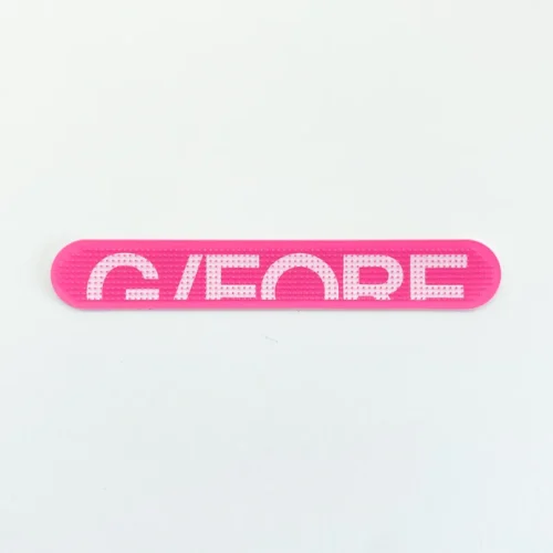 Patch en silicone rose imprimé à pois inspiré de la structure de Lewis