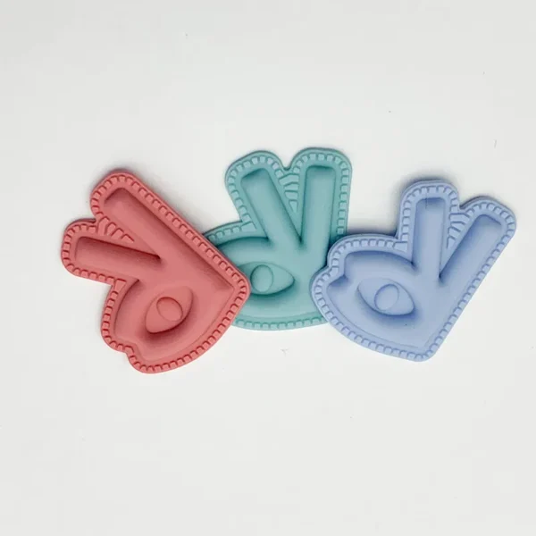 Creative Silicone Gel Patches – Pink Eye & “d” Design - Image 3