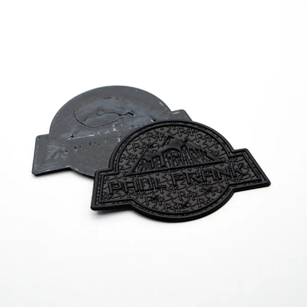 TPU Materiał - Black Carved TPU Patch for Backpacks - Image 2