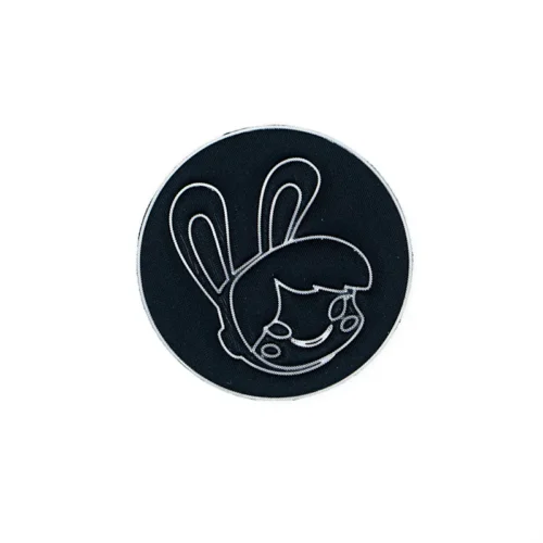 Patch de prato de TPU com coelho fofo – Bordado de chapéu preto