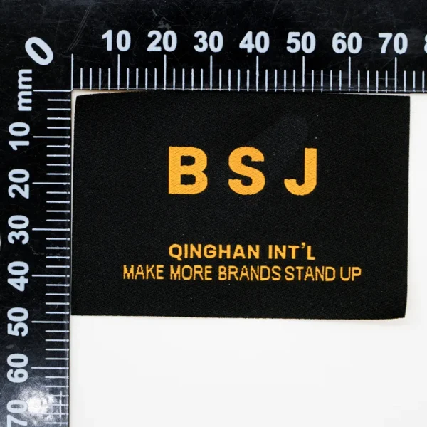 ⁦Black and Gold Woven Apparel Labels for Backpacks⁩ - الصورة ⁦4⁩