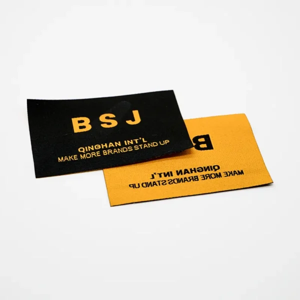 ⁦Black and Gold Woven Apparel Labels for Backpacks⁩ - الصورة ⁦2⁩