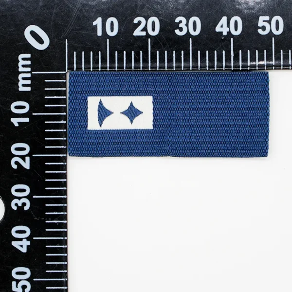⁦Deep Blue Woven Label Tags with White Logo for Hats⁩ - الصورة ⁦4⁩