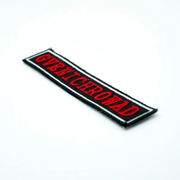 Bulk Black Embroidered Patches Bulk with Red Text Design - Imagen 3