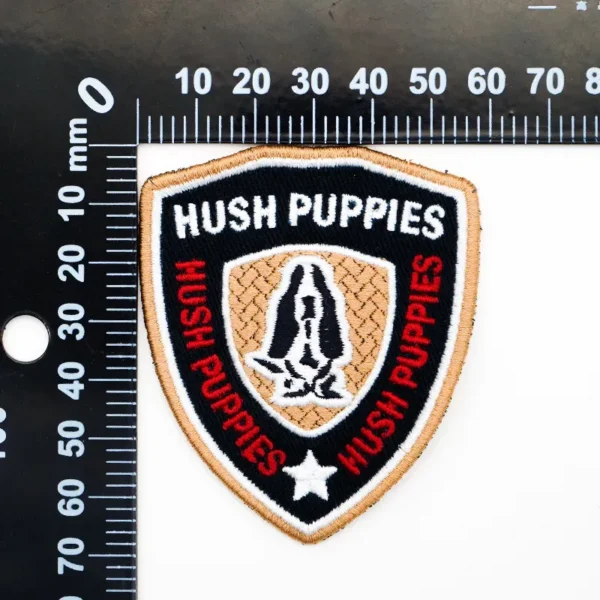 Shield-Shaped Embroidery Patches Wholesale - with Dog Logo - Imagen 4