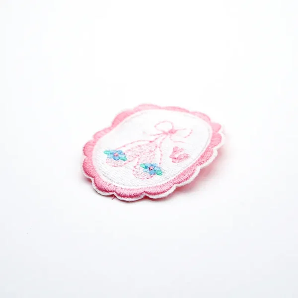 Iron On Embroidery Patch – Pink Ballet Shoes Design - Imagen 3