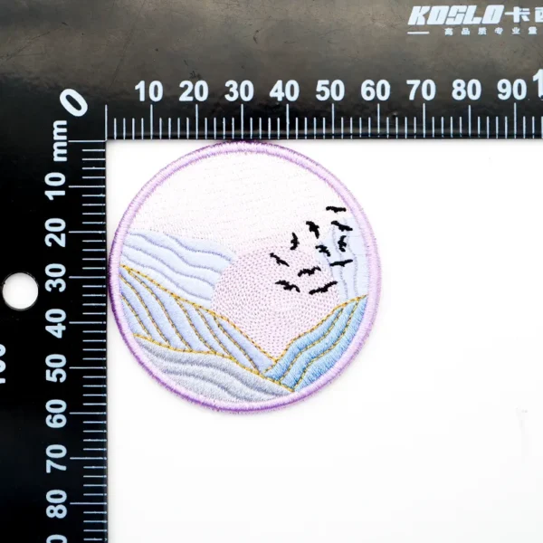 Mountain Scene Patches Embroidery with Birds - Imagen 4