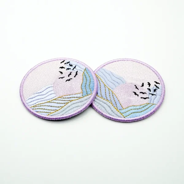 Mountain Scene Patches Embroidery with Birds - Imagen 3