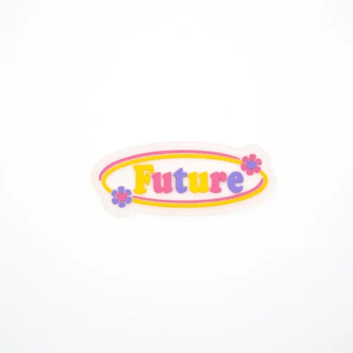 Parche de PVC colorido con nombre y flores – Diseño "Futuro"