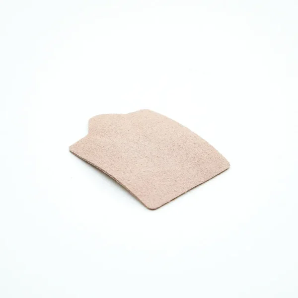 Pink Label with “M” Letter and Floral Detail - silicone patches dermaclara - Imagem 4