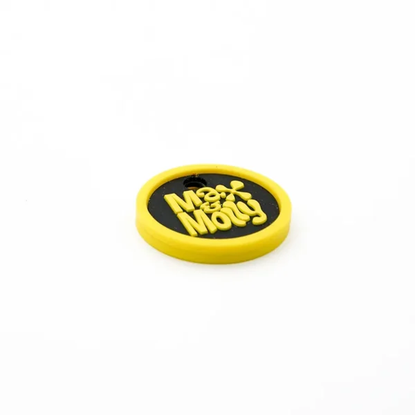 Rubber Crest Patch with 3D Yellow Lettering - Imagem 4
