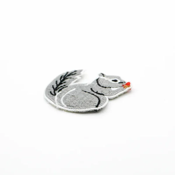 Embroider a Patch with Squirrel Design - Imagem 2